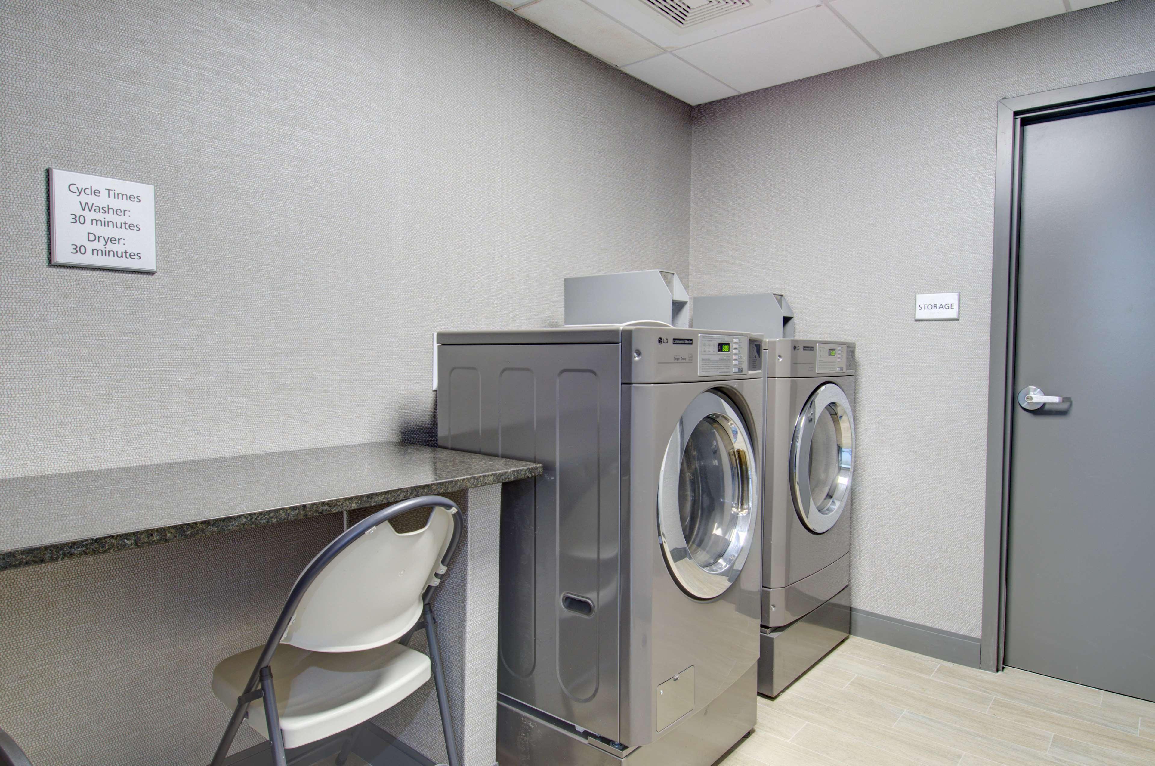 Hampton Inn & Suites Portland West Екстер'єр фото